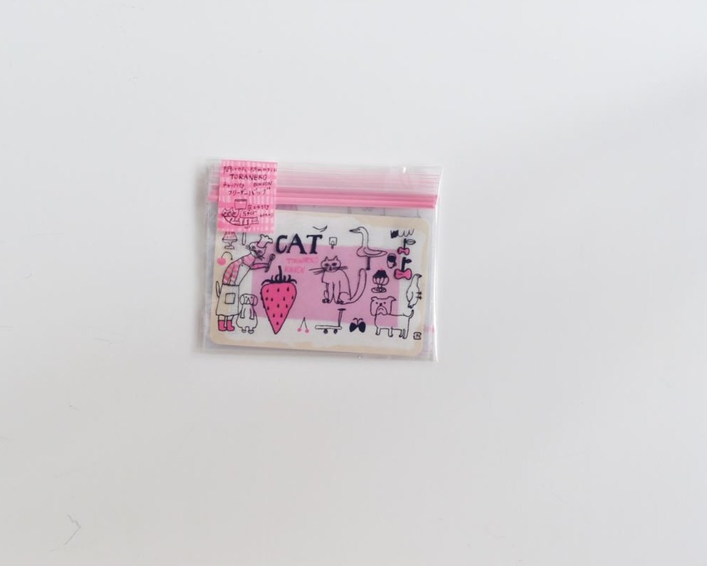 トラネコボンボン　フリーザーバッグS　(いちご猫)　6枚入り