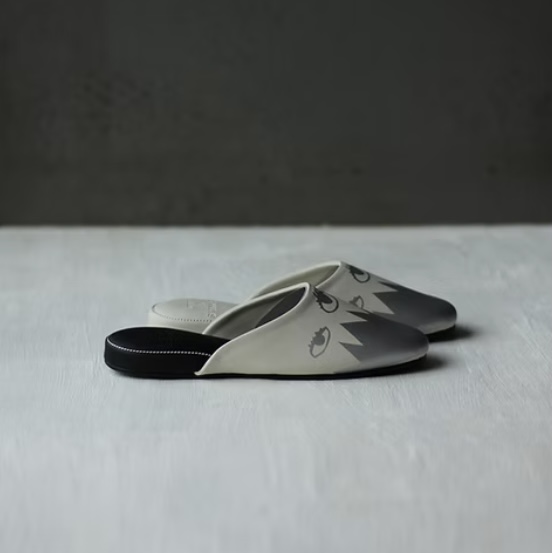 PANTOUFLE　顔　IVORY/BLACK　Lサイズ