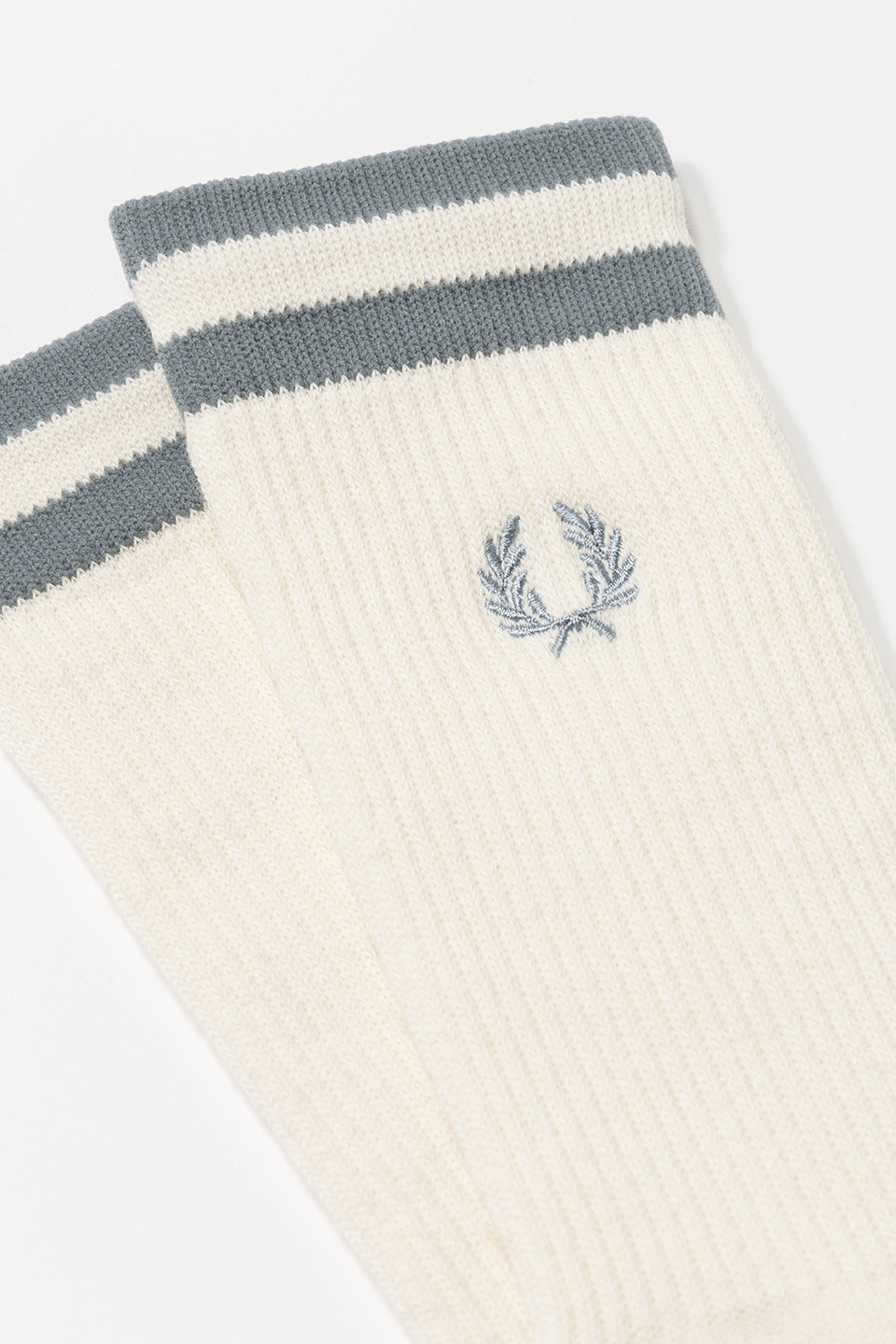 FRED PERRY  Tipped Sports Socks　F20010　95A：ECRU