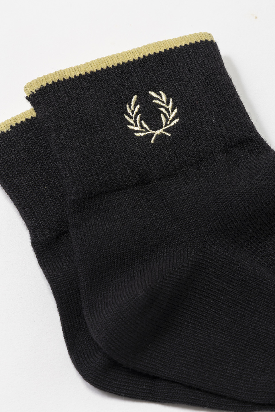 FRED PERRY Single Tipped Short Socks F20009 　157：BLACK