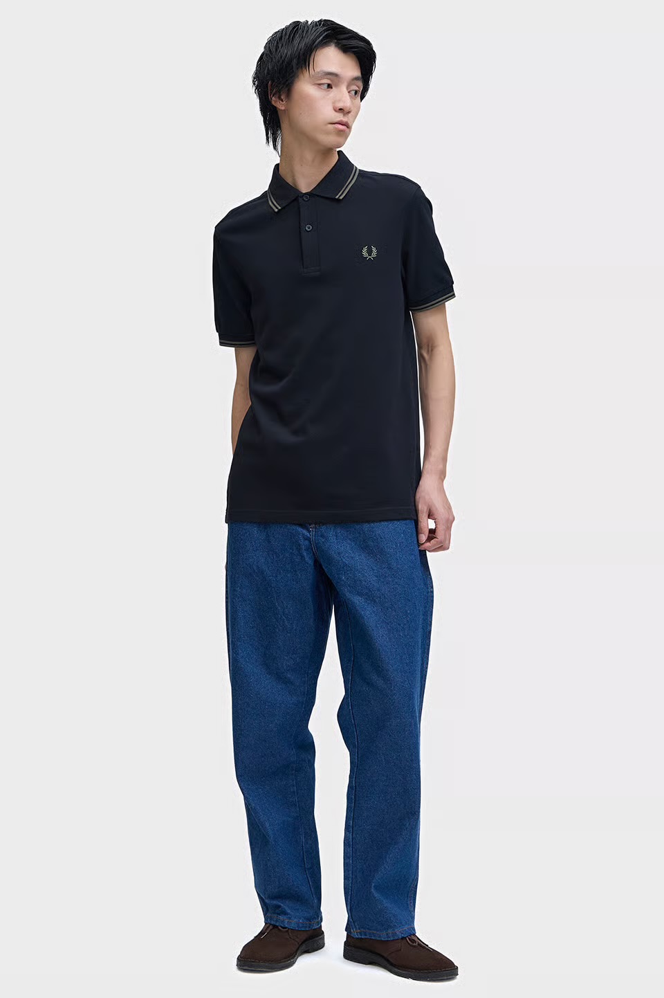 MENS/UNISEX　The Fred Perry Shirt - M3600 　T44：BLACK / FIELD GREEN