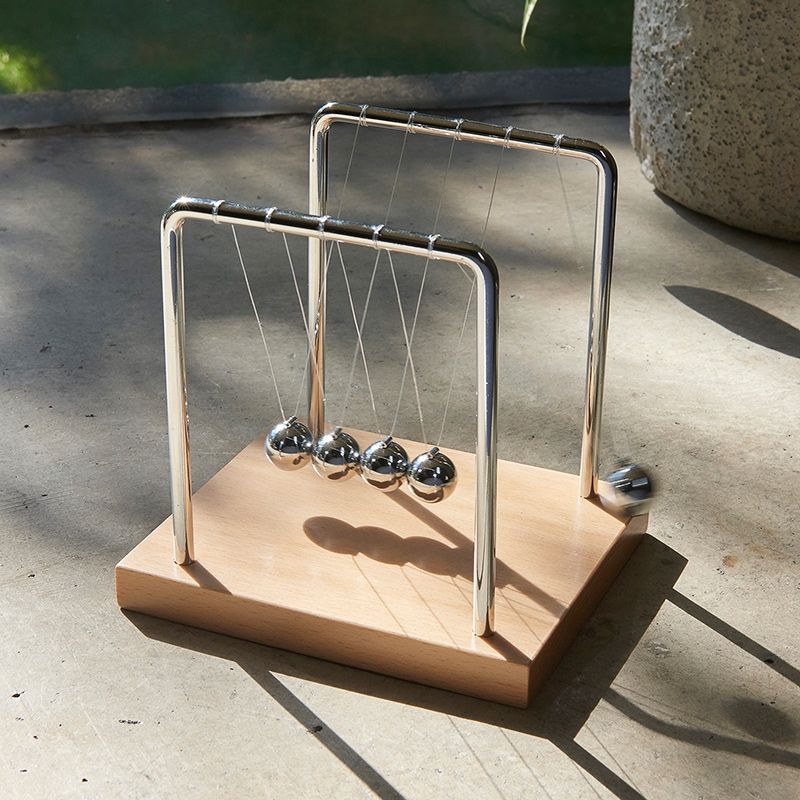 ニュートンのゆりかご　バランスボール